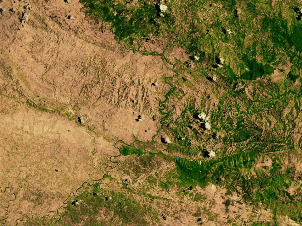 Vista aérea de un paisaje deforestado