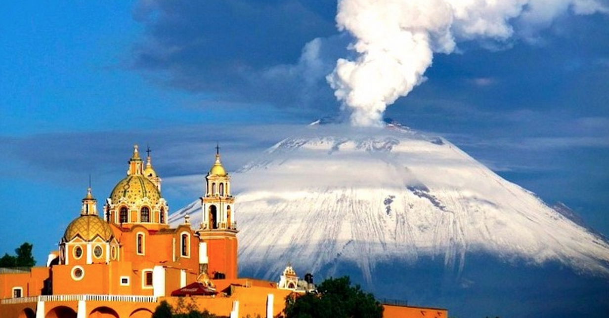 Fotografía del volcán Popocatépetl